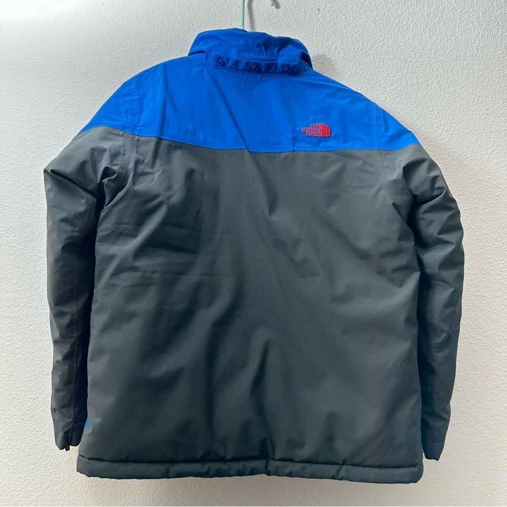 The north face boys large jacket - Picture 4 of 16